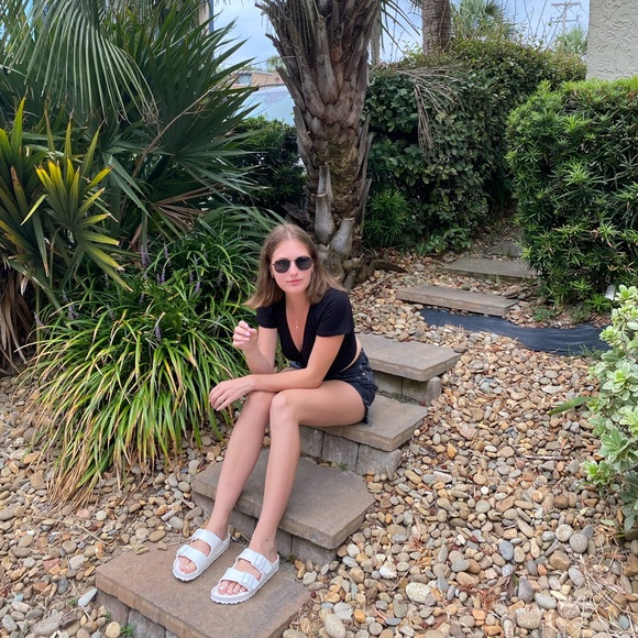 Meet your Posher, Emily - Picture 1 of 1